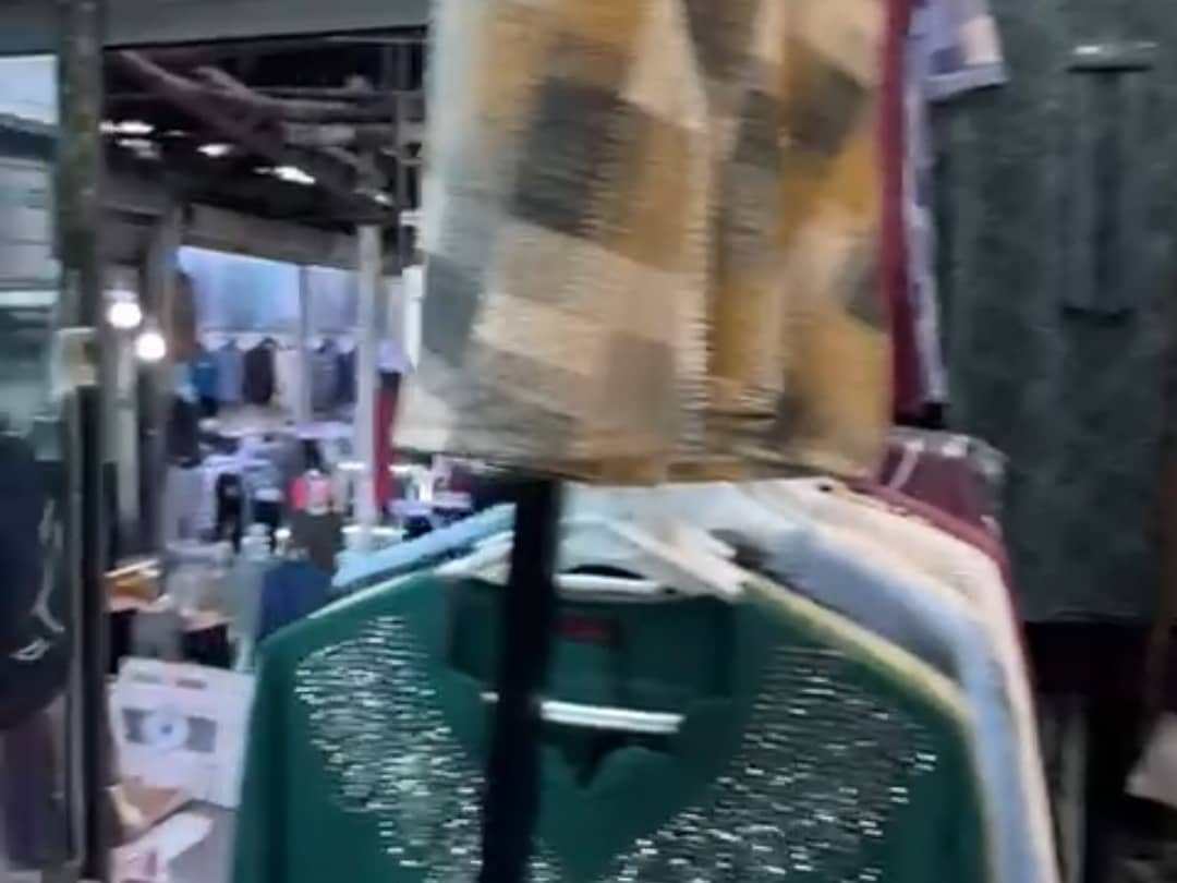 تهاتر مغازه تجاری 22 متری در بازار مسگرها با ملک کلنگی و آپارتمان